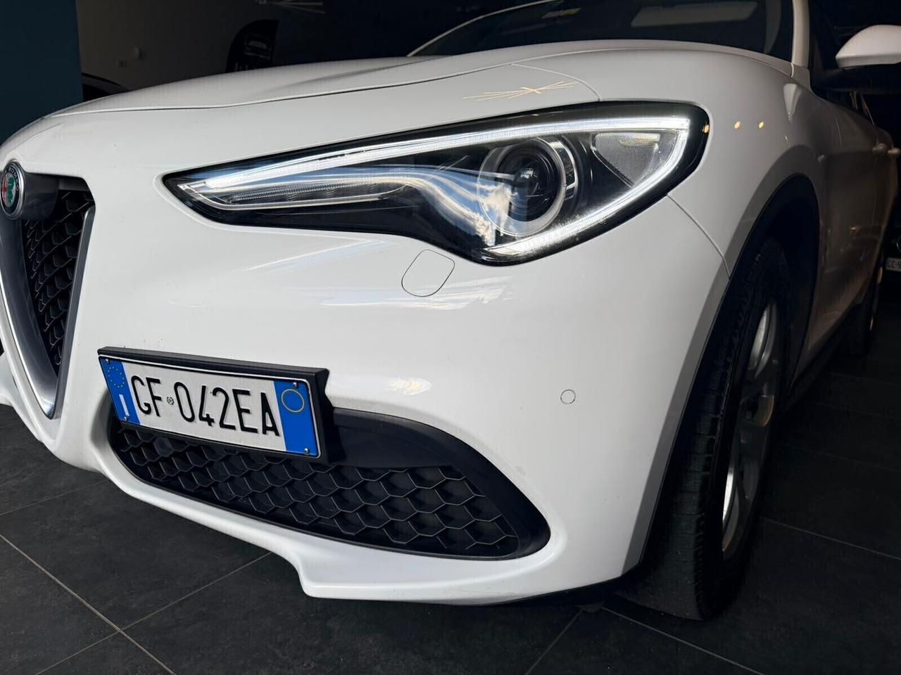 Alfa Romeo Stelvio 2.2 Turbodiesel 160 CV N1 AUTOCARRO 5 POSTI