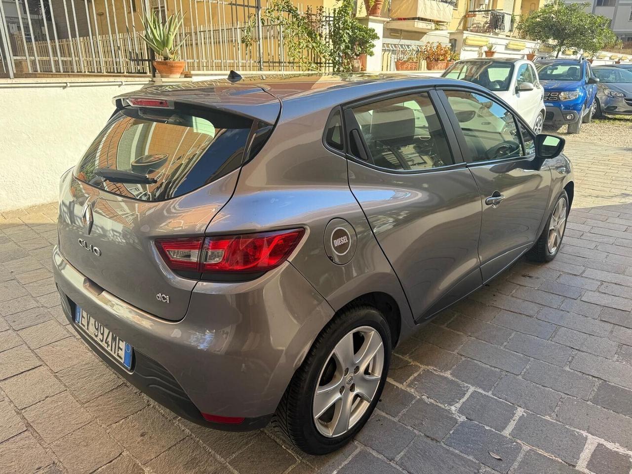 RENAULT Clio 1.5 dCi 75CV 5 porte Costume National