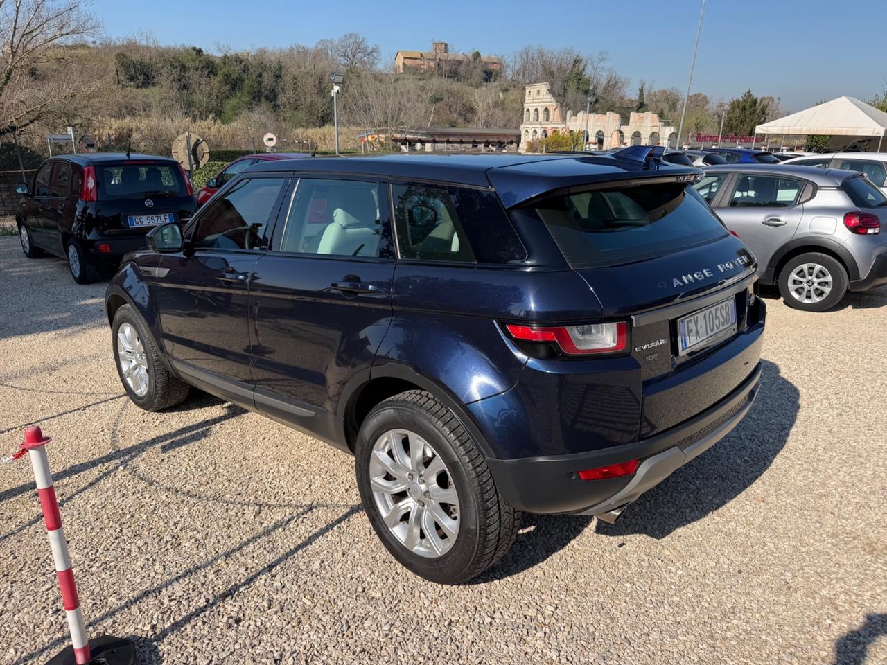 Land Rover Range Evoque 2.0 eD4 5p. Business Edition SE