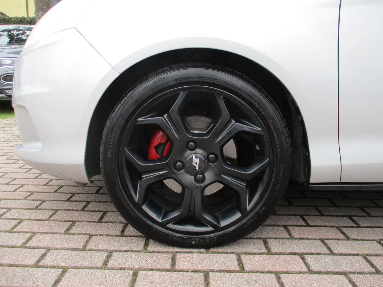 Ford B-Max 1.6 tdci Titanium 95cv TETTO/Ok Neopat.