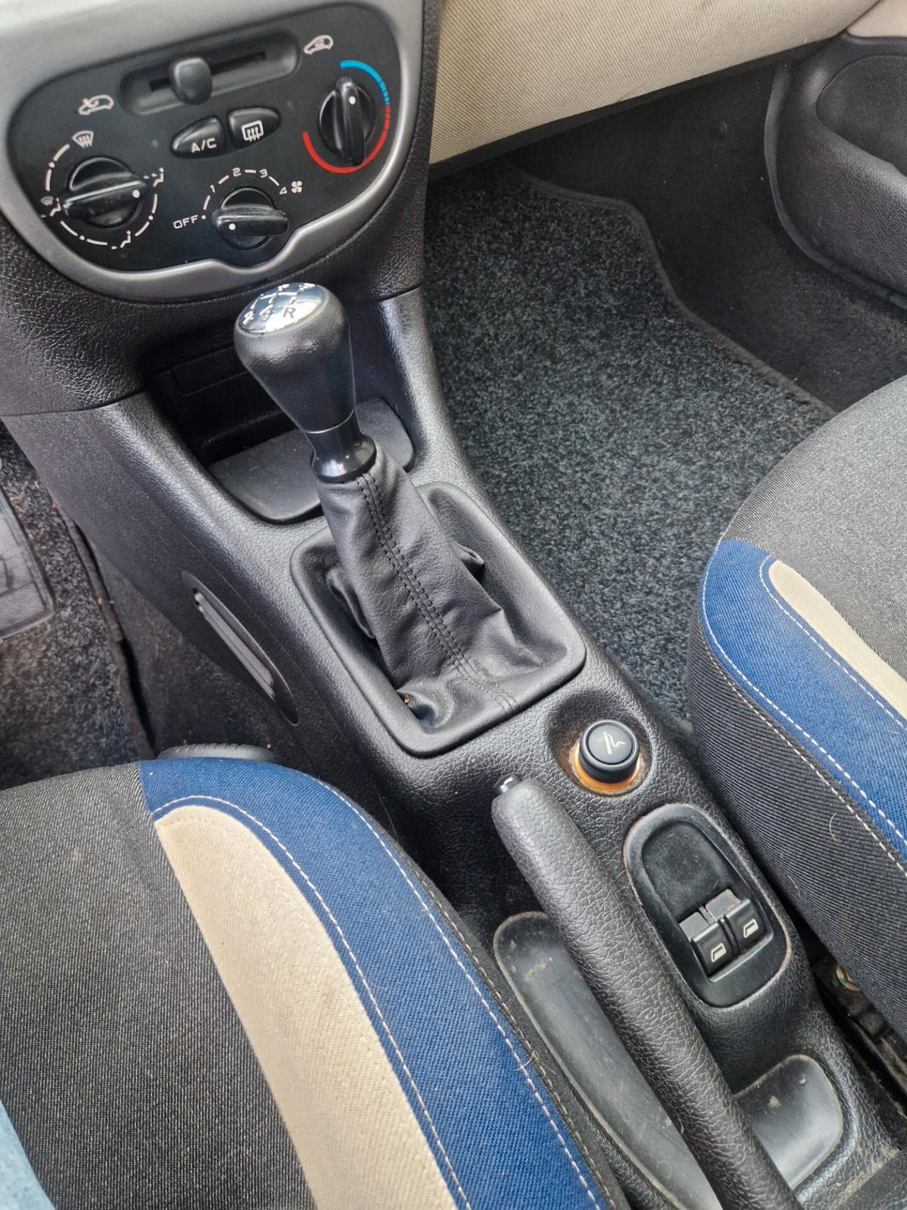 Peugeot 206 1.4 HDi 68CV - pochi KM