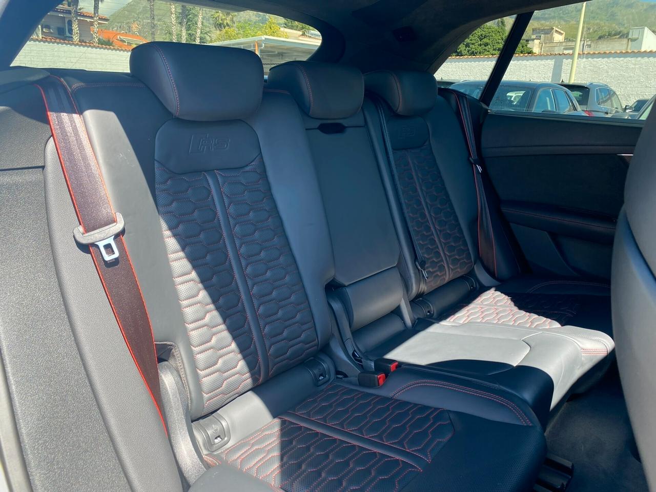Audi RS Q8 4.0 TFSI 600CV tiptronic mhev quattro
