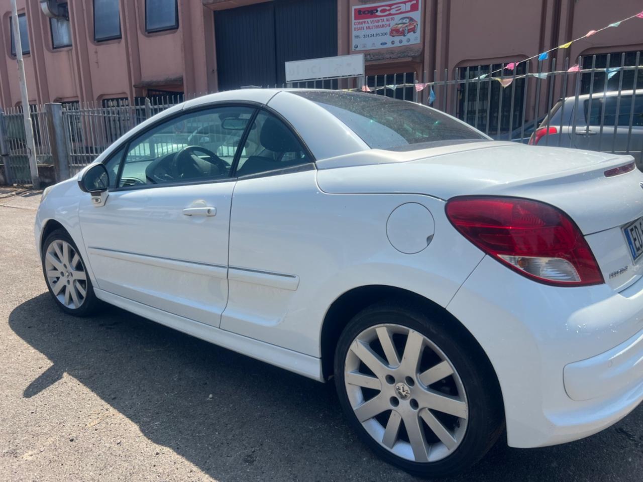 Peugeot 207 1.6 VTi 120CV CC Féline