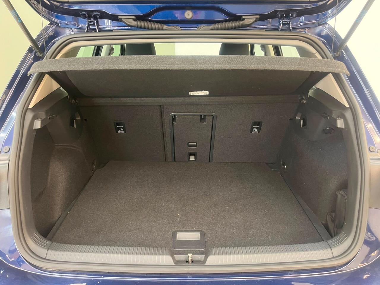 Volkswagen Golf, VIII 2021 1.0 tsi evo Life 110cv *IVA ESPOSTA*
