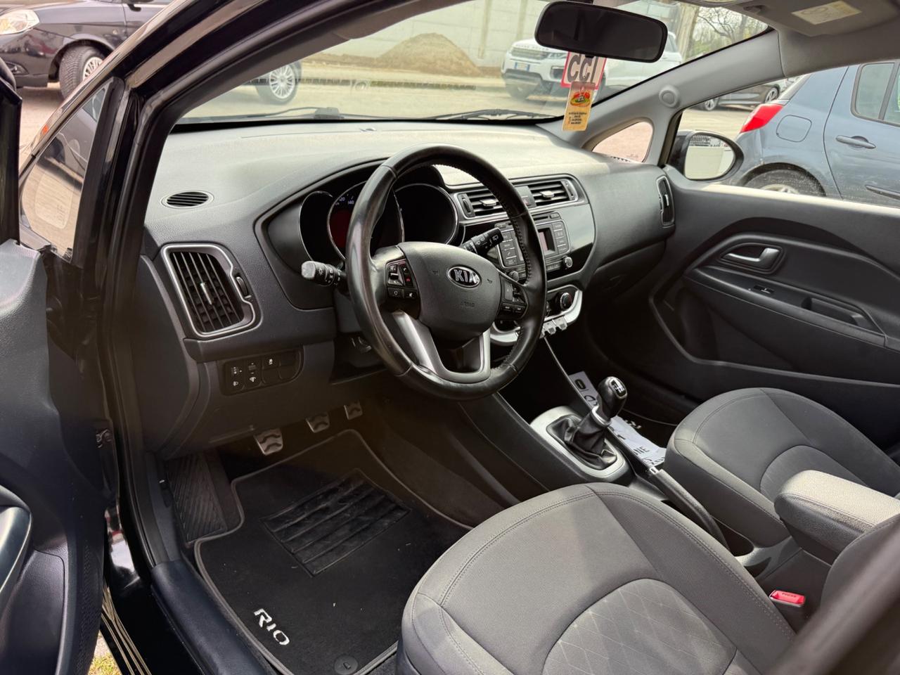 Kia Rio 1.1 CRDi 5p. FULL Optional