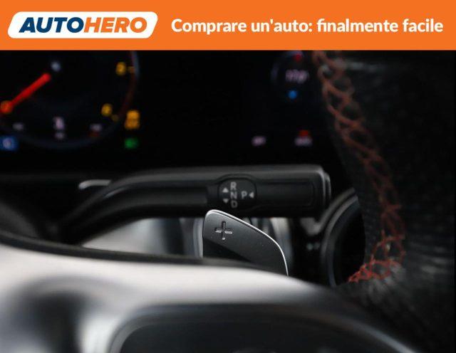 MERCEDES-BENZ GLB 180 d Automatic Premium