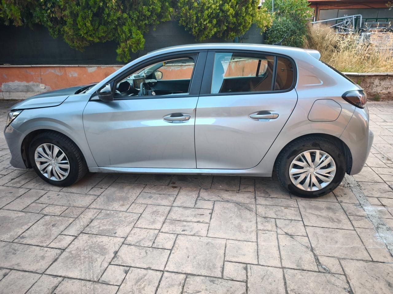 Peugeot 208 PureTech 75 INCIDENTATA