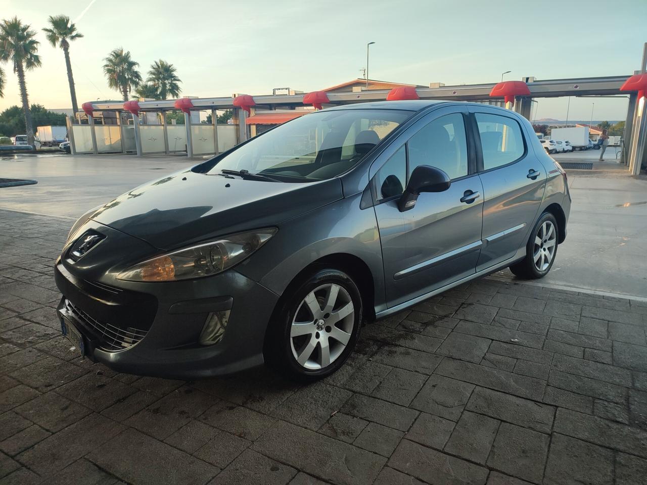 Peugeot 308 1.6 HDi 90CV FAP 5p. Premium