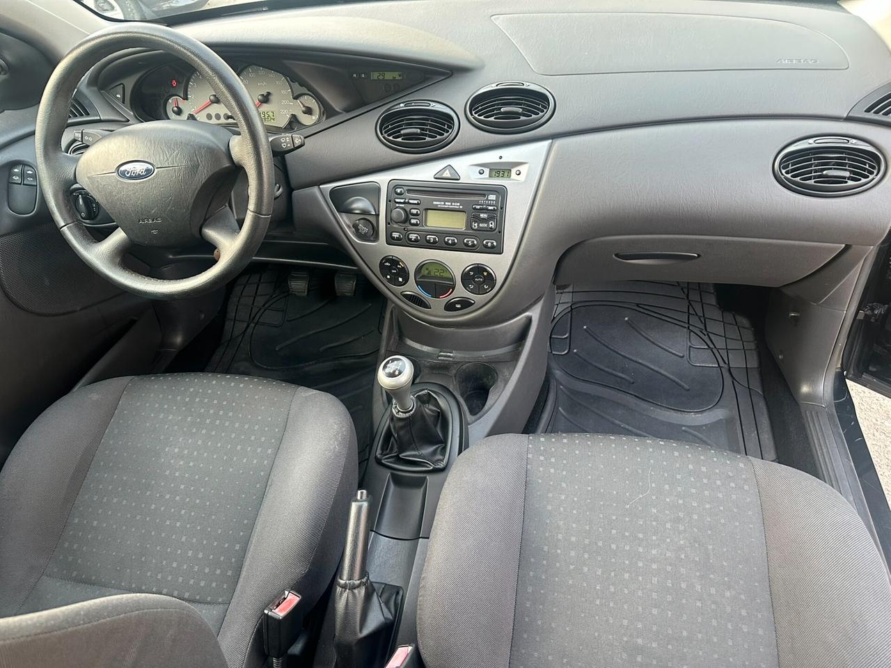 Ford Focus 1.6i 16V cat 3p. Zetec 118.000 KM