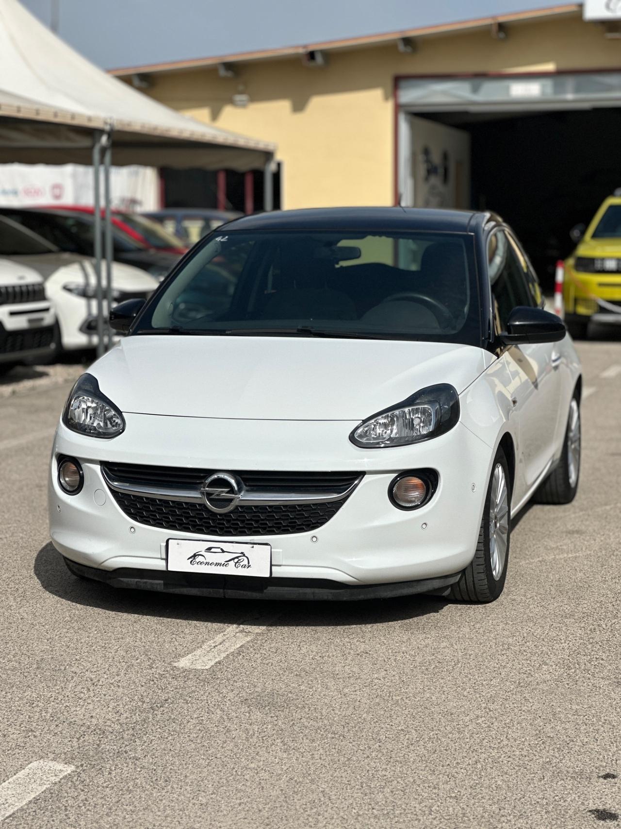 Opel Adam 1.2 70 white blach