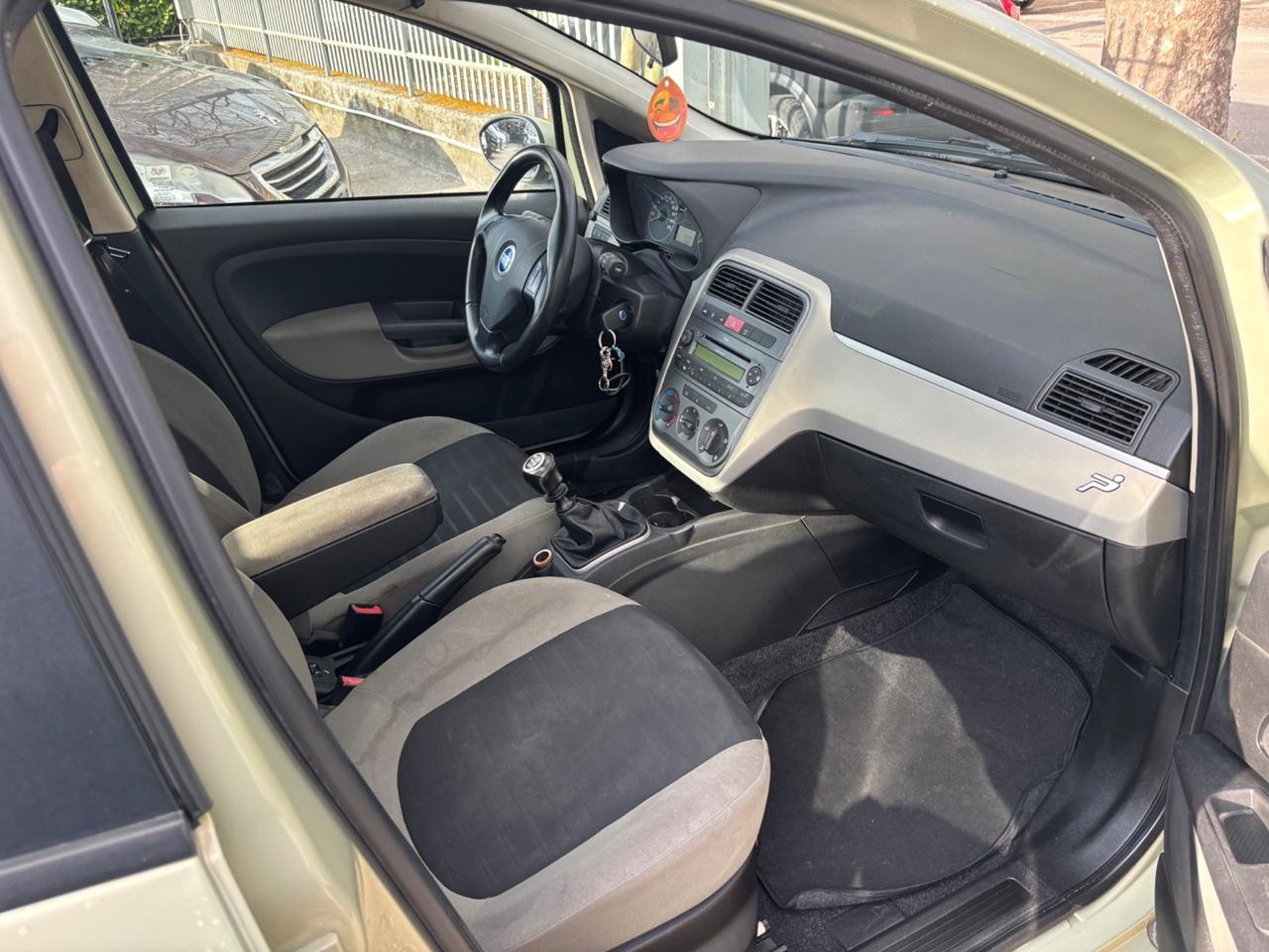 Fiat Grande Punto 1.3 MJT 75 CV 5 porte Dynamic