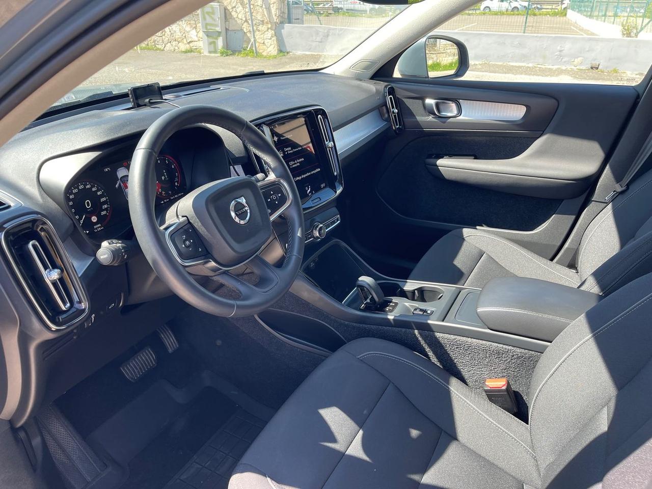 Volvo XC40 T3 Momentum Pro #10192