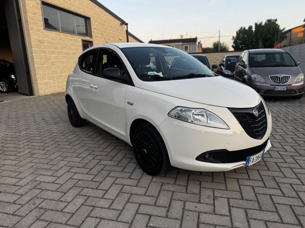 Lancia Ypsilon 1.2 69 CV 5 porte GPL Ecochic Gold