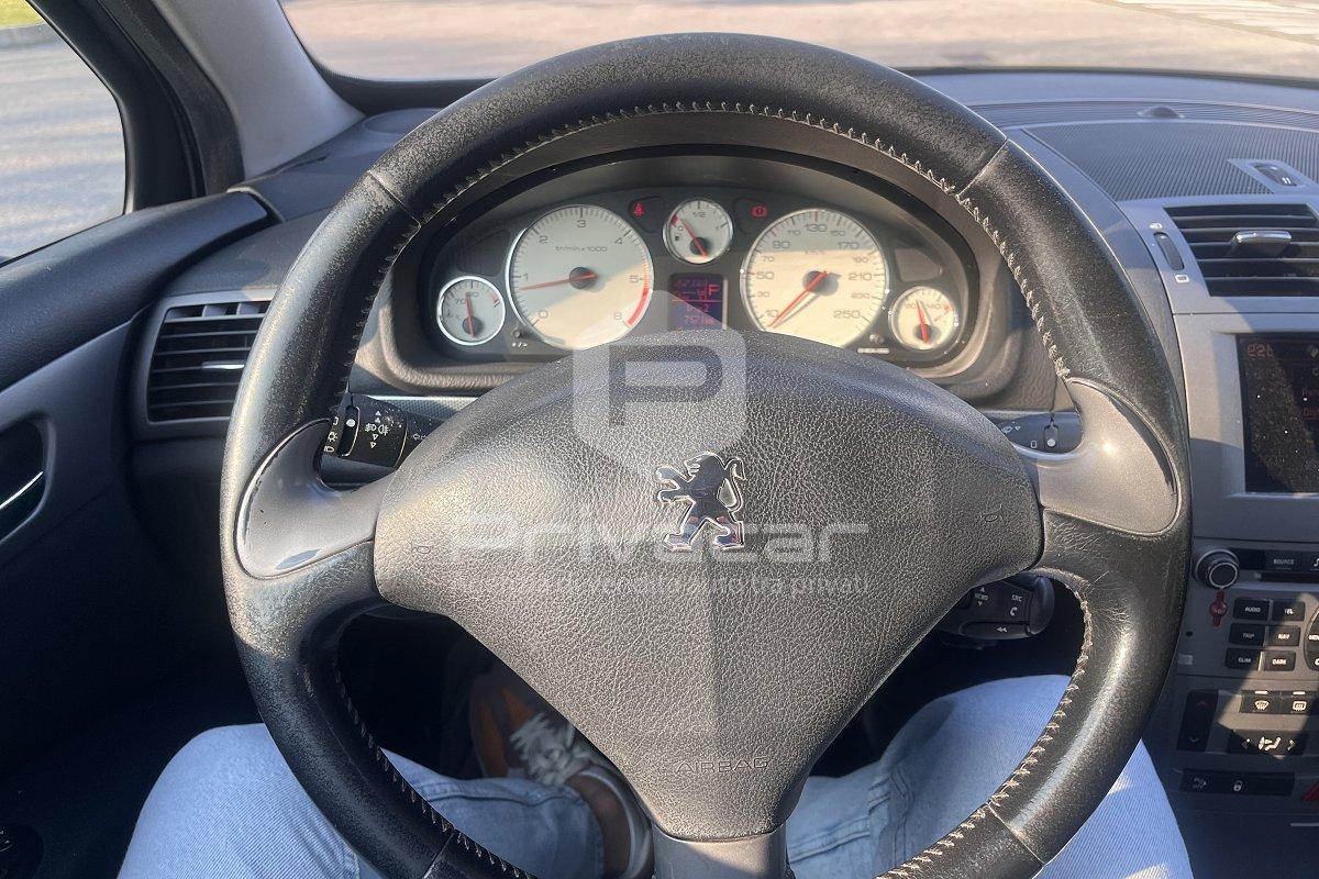 PEUGEOT 407 2.0 HDi aut. SW Executive
