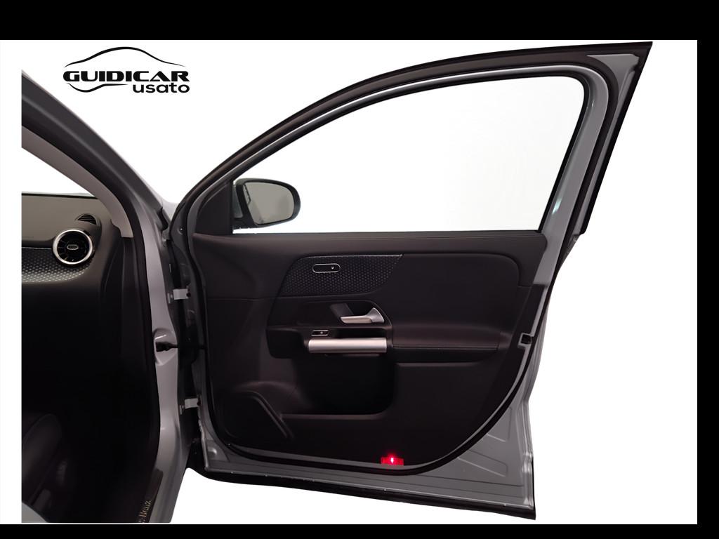 Mercedes-Benz GLA-H247 2023 - GLA 180 d Progressive Advanced auto