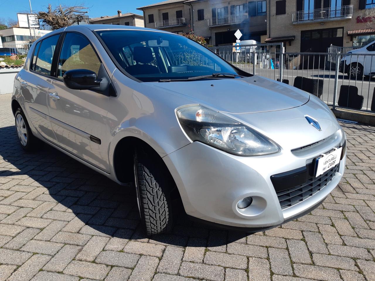 Renault Clio 1.2 16V 5 porte Dynamique X NEOPATENTATI