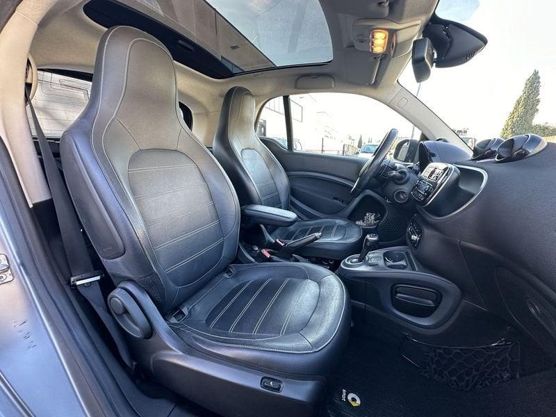 smart fortwo Smart Fortwo 1.0 Twinamic Brabus Pack 71cv