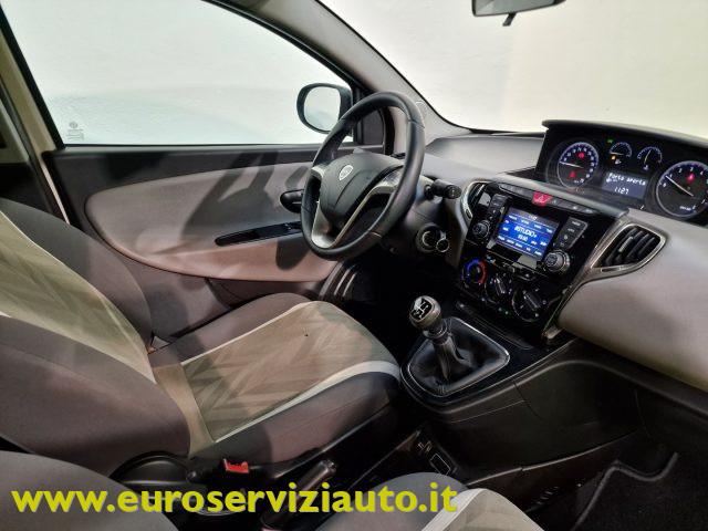 LANCIA Ypsilon 1.2 69 CV 5 porte Platinum