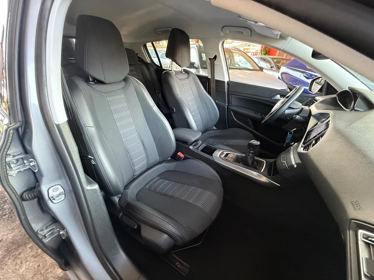 308 1.2 benzina 130- Allure-Iva esp-unipro-rate-garanzia-