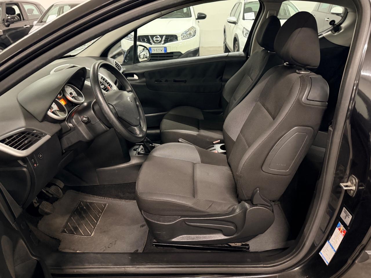 Peugeot 207 1.4 8V 75CV 5p. X Line ECO GPL