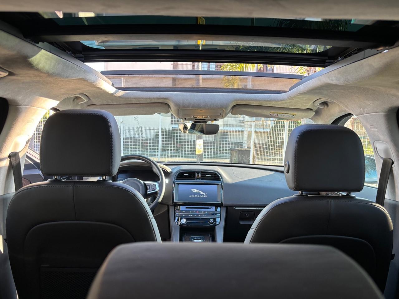 JAGUAR F-PACE 2.0 D 240CV TETTO APRIBILE FULL
