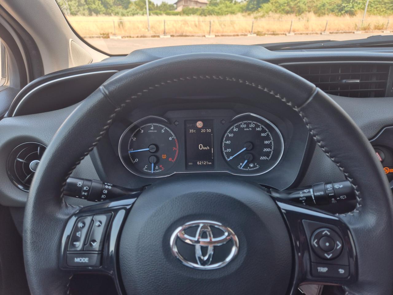 Toyota Yaris 1.0 Benzina Euro 6 NEOPATENTATO