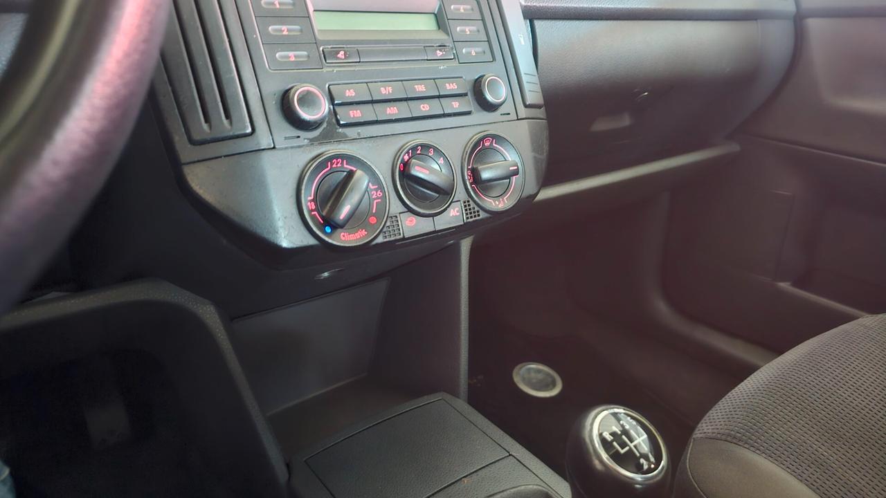 Volkswagen Polo 1.4/75CV 16V 5p. Sportline