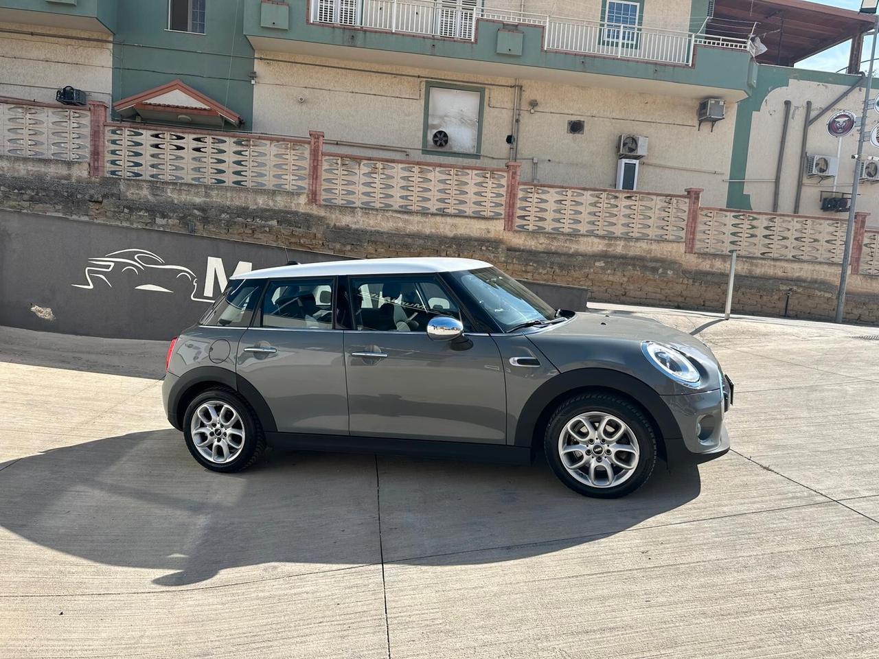 Mini Mini 1.5 Cooper D Automatica Neopatenati Business XL 5 porte