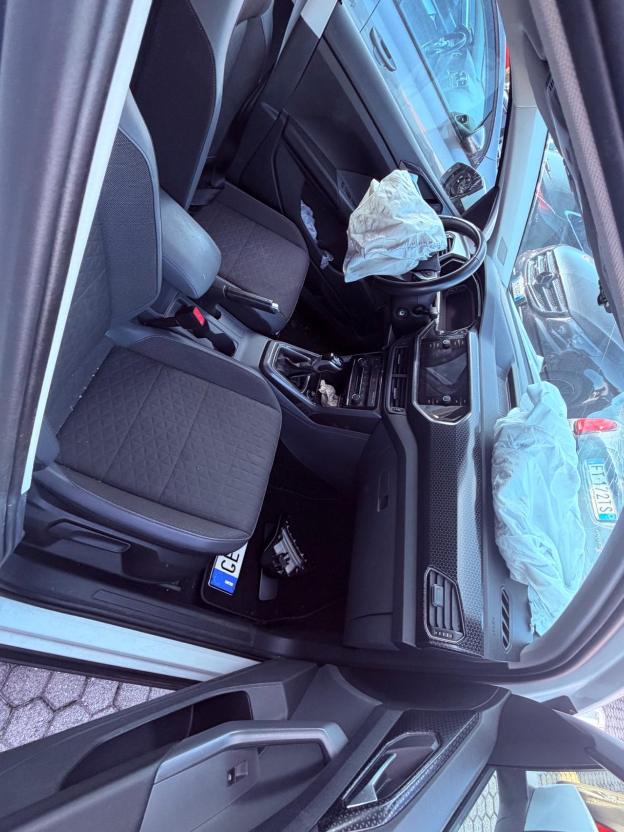 Volkswagen T-Cross 1.0 TSI INCIDENTATA
