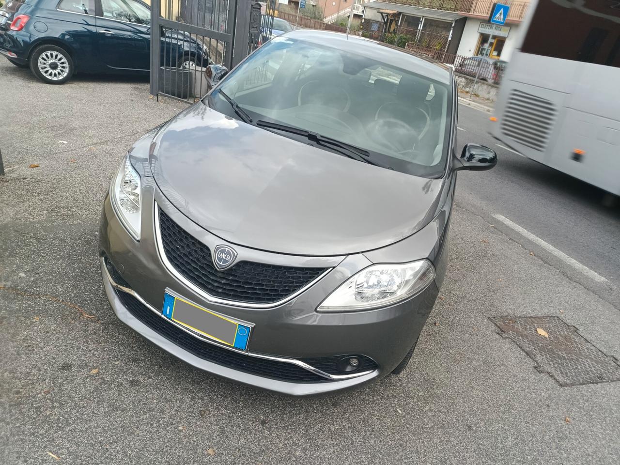 Lancia Ypsilon 1.2 69 CV 5 porte GPL Ecochic Gold