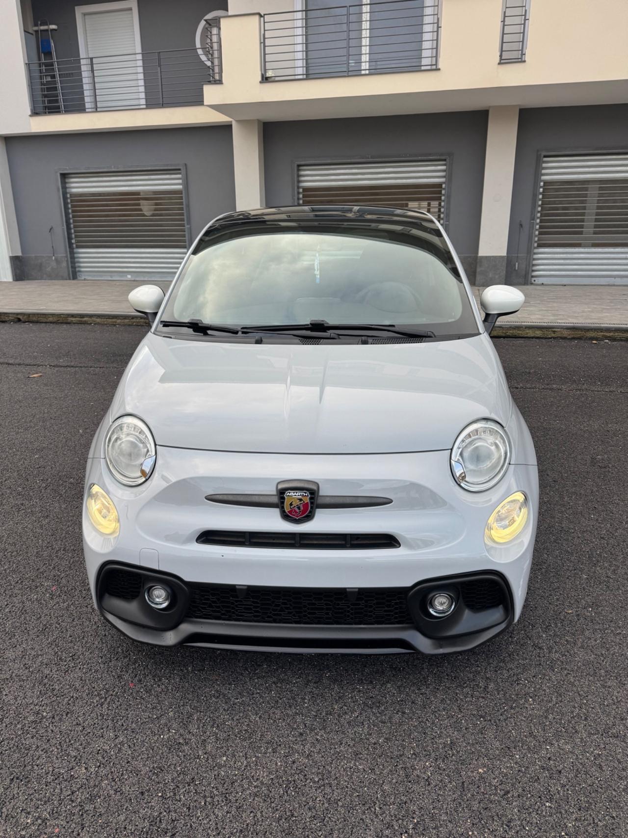 Abarth 695 1.4 Turbo T-Jet 180 CV 70°