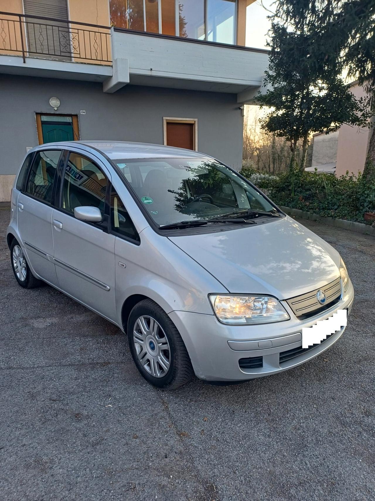 Fiat Idea 1.4 16V BlackMotion