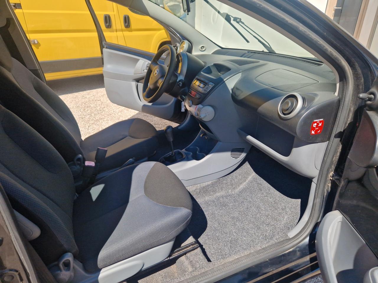 Toyota Aygo 1.0 12V VVT-i 3 porte Sol