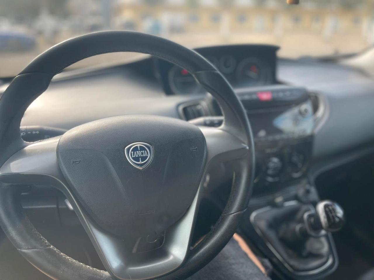 Lancia Ypsilon 1.2 69 CV 5 porte GPL Ecochic Gold