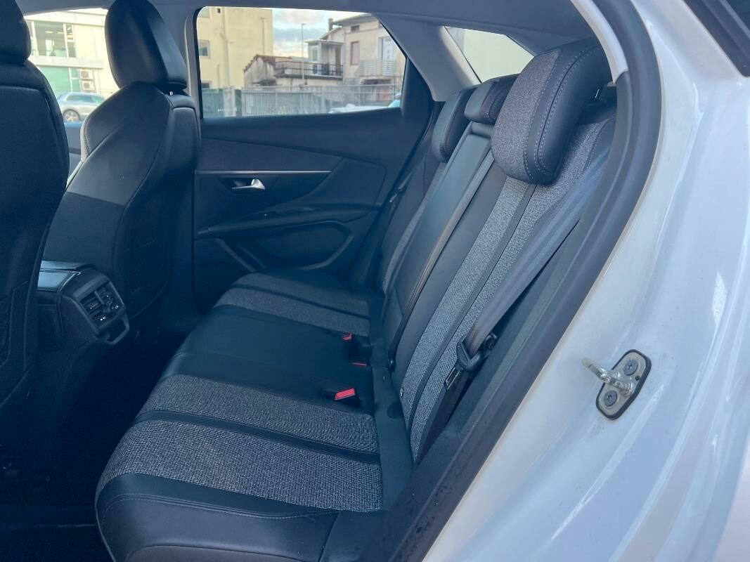 Peugeot 3008 1.5 bluehdi Allure s&s 130cv