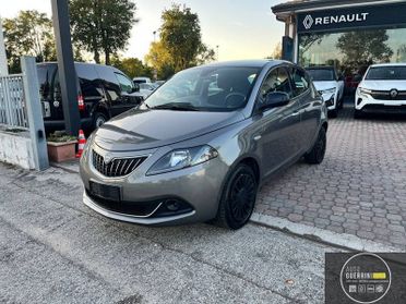 Lancia Ypsilon Ypsilon 1.0 FireFly 5 porte S&S Hybrid Ecochic Silver