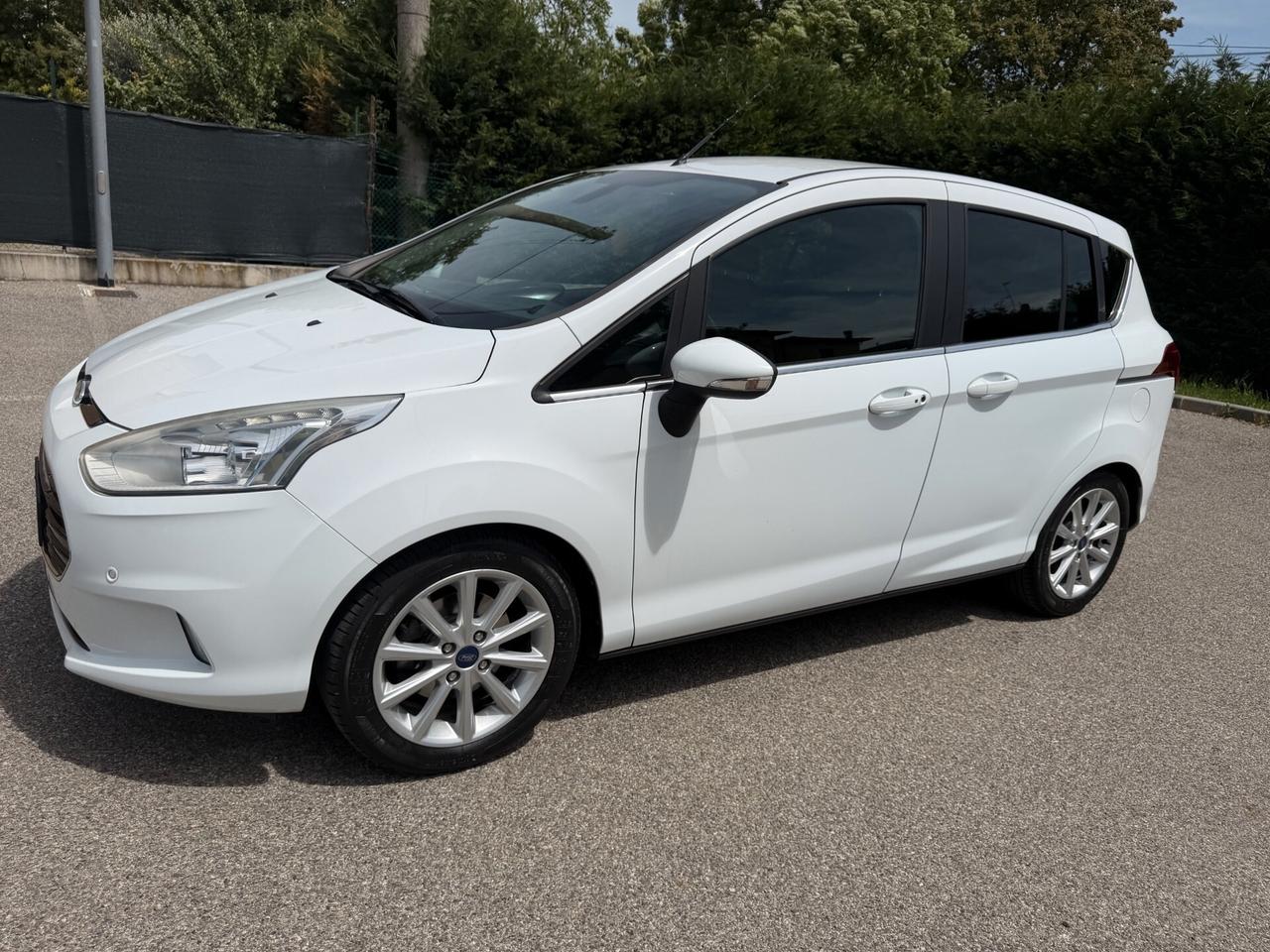 Ford B-Max 1.4 Gpl - NAV. - NEOP. - 12 MESI DI GARANZIA -