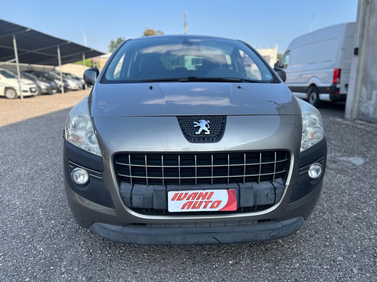 Peugeot 3008 1.6 HDi 110CV cambio AUTO