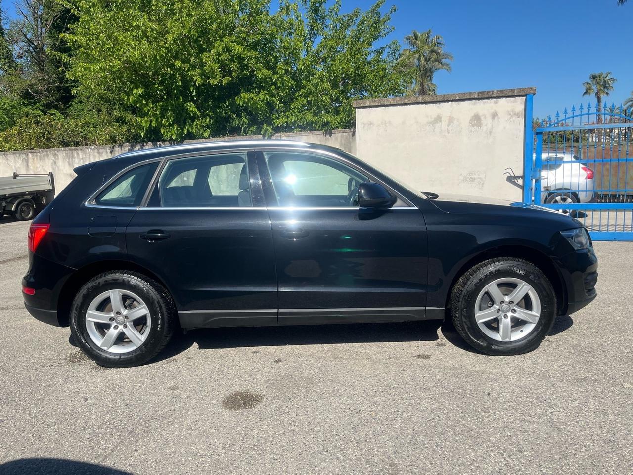Audi Q5-2.0 tdi/170 cv-s.tronic-4X4-2012