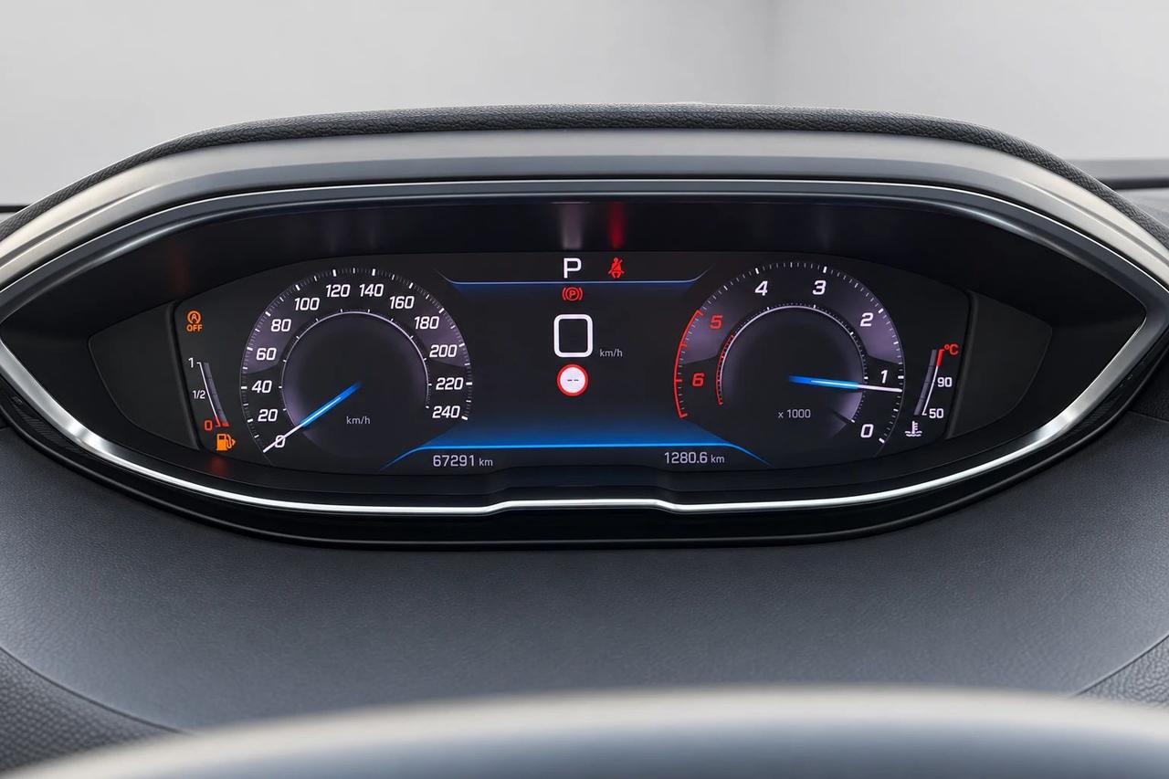 Peugeot 3008 1.5 130 CV AUTCARRO N1 +IVA