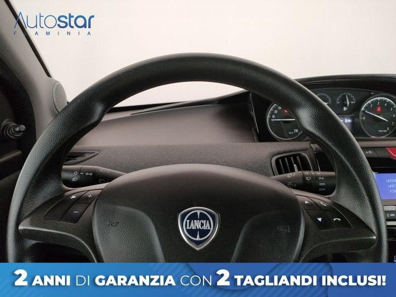 Lancia Ypsilon 1.0 firefly hybrid Silver s&s 70cv