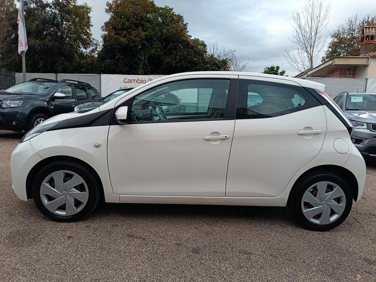 Toyota Aygo 1.0 VVT-i 69 CV 5 porte x-cool