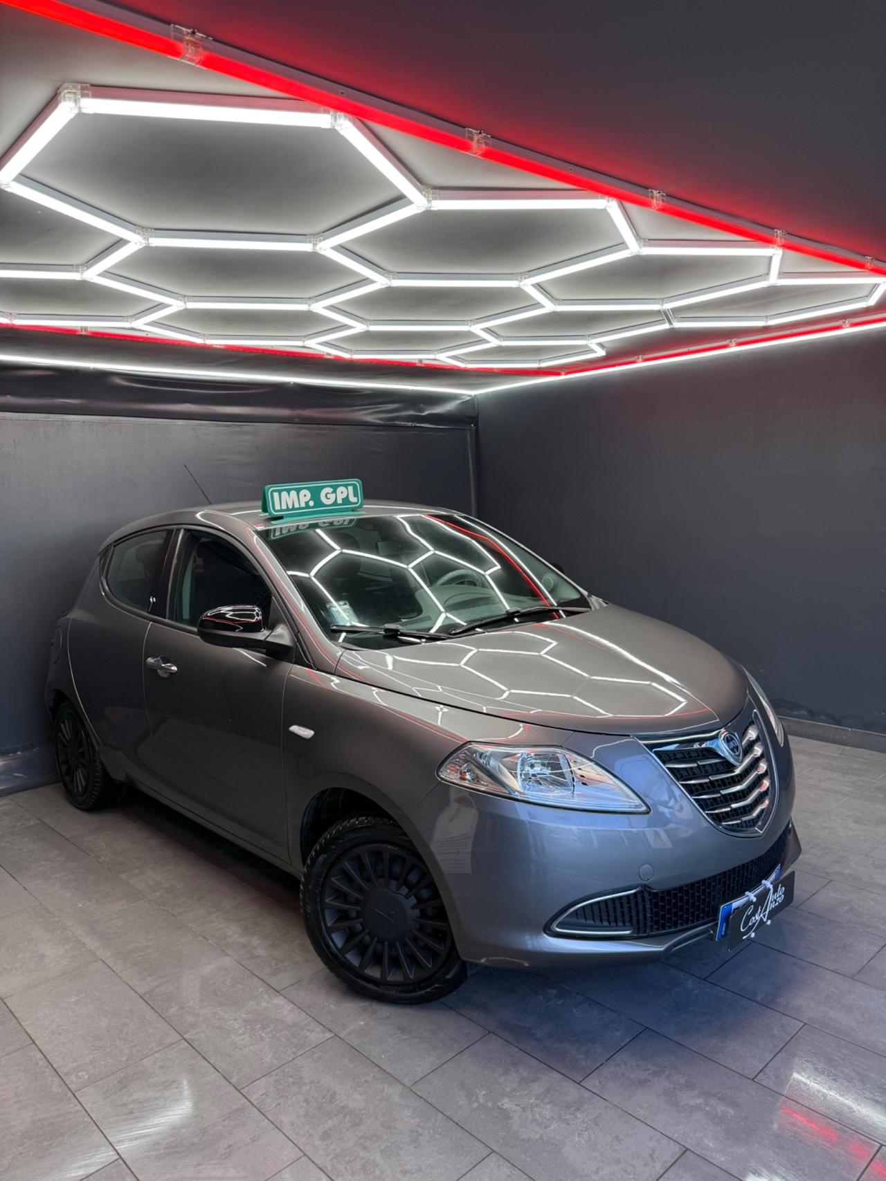 Lancia Ypsilon 1.2 GPL Ecochic Silver 2013