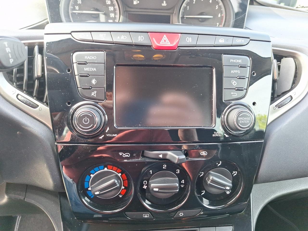 LANCIA Ypsilon 3ª serie - Ypsilon 1.2 69 CV 5 porte Mya