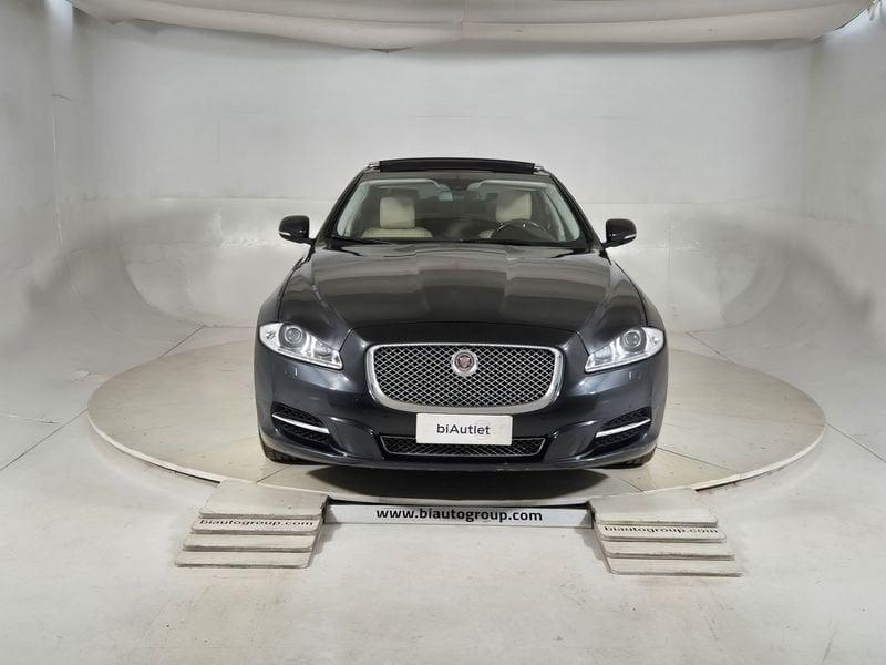 Jaguar XJ 3.0d V6 Portfolio auto my13
