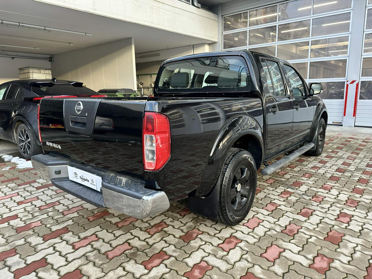 Nissan Navara 2.5 dci d.cab LE