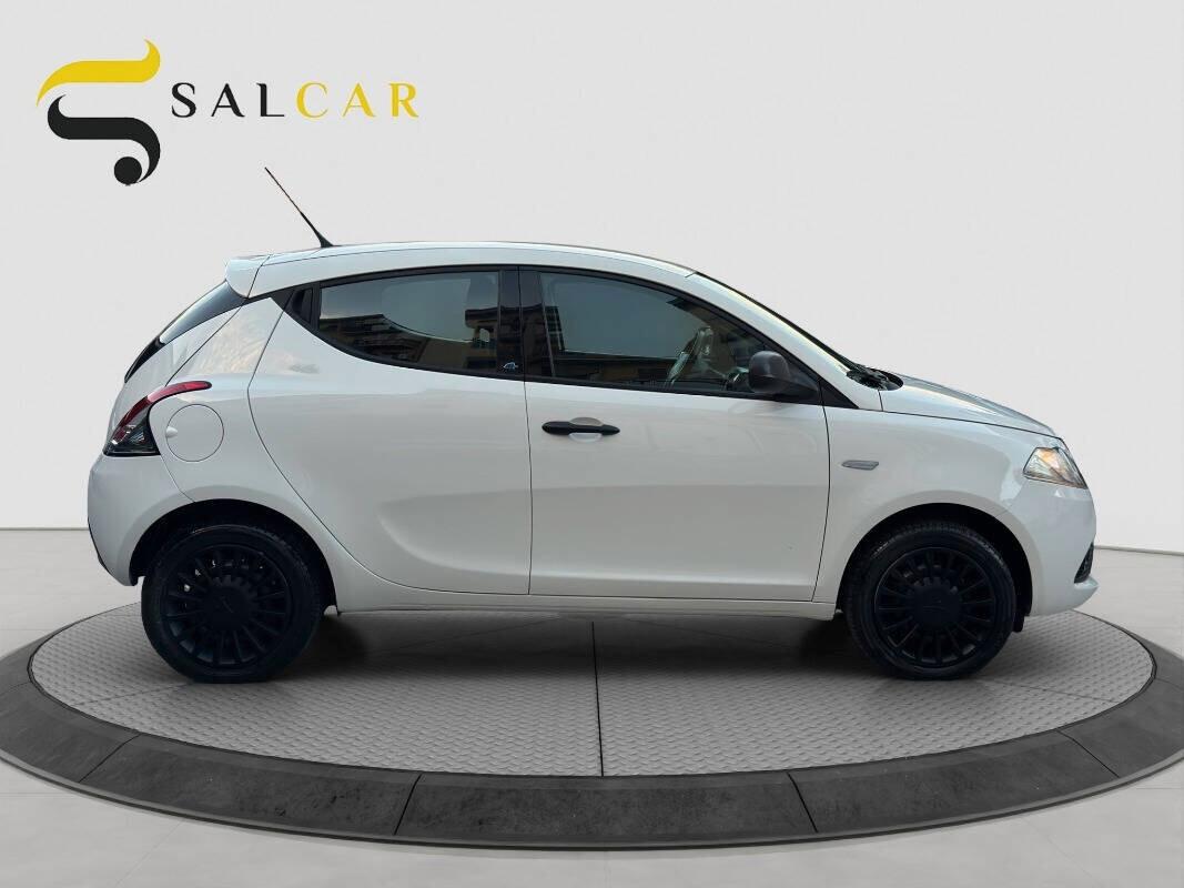 Lancia Ypsilon 1.2 benzina 69 CV 5 porte Elefantino Blu 2019