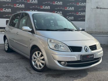 Renault Scenic Grand Scénic 1.5 dCi/105CV PlayStation Portable