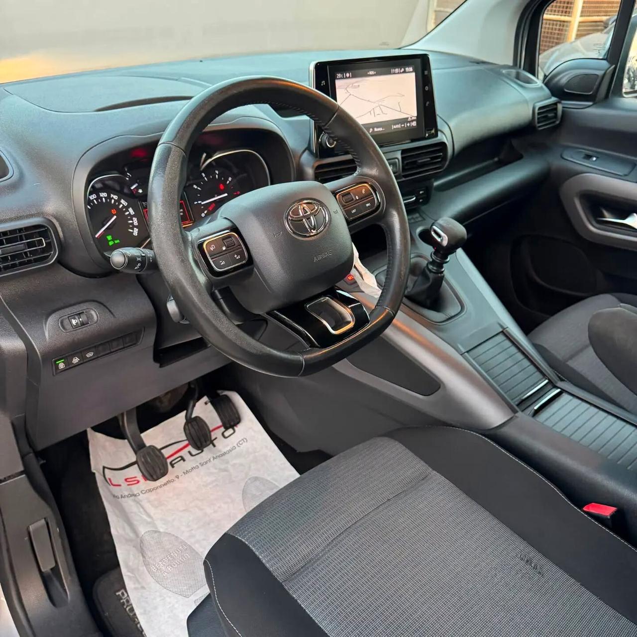 Toyota Proace 1.5 HDI 130CV STRAFUL