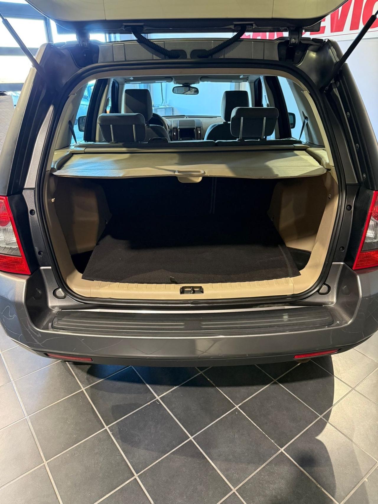 Land Rover Freelander 2.2 TD4 S.W.-4x4